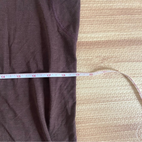 Lululemon shirt - Picture 2 of 7